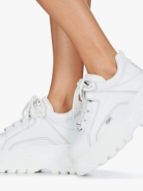 London Buffalo Platform Lace-Up Chunky Sneakers in White Size 39(8.5/9)